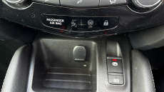 Nissan Qashqai 1.3 DiG-T Tekna 5dr Petrol Hatchback